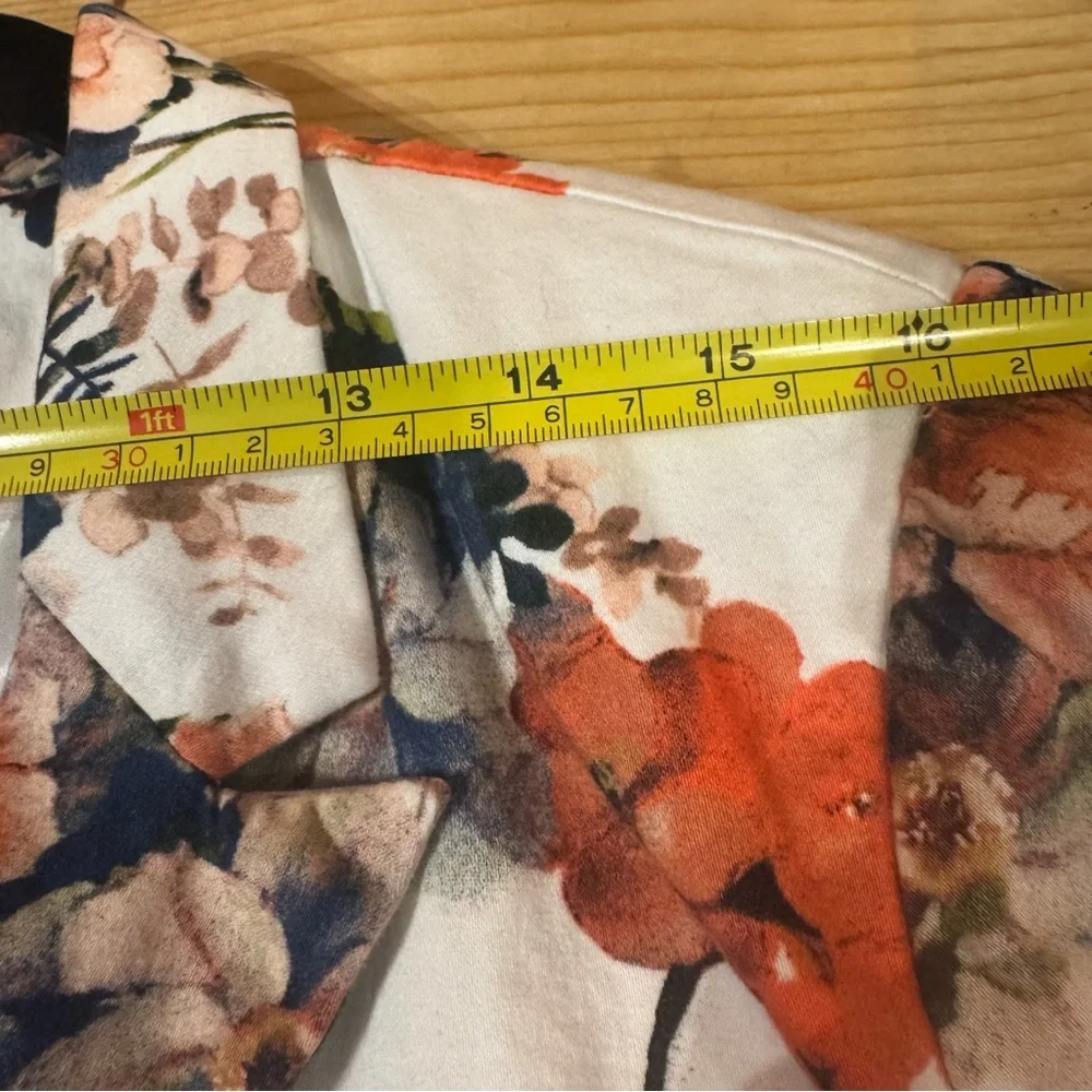 Michel Large Floral Blazer in White and Orange Floral - Picture 10 of 12